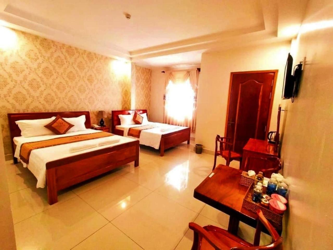 Hotel Khach San Tuong Vy Rach Gia Exterior foto