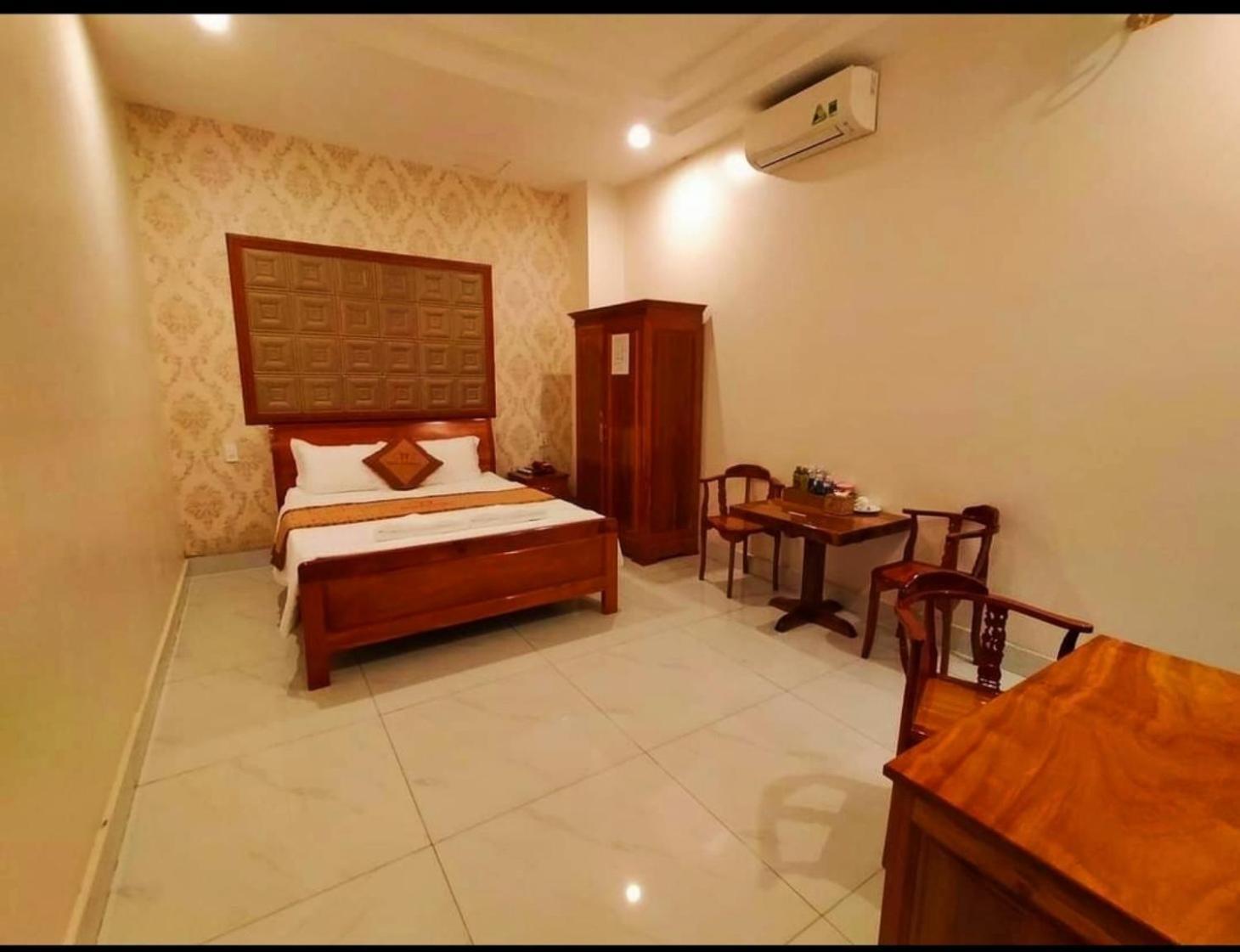 Hotel Khach San Tuong Vy Rach Gia Exterior foto