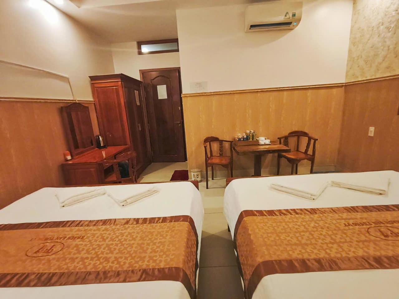 Hotel Khach San Tuong Vy Rach Gia Exterior foto